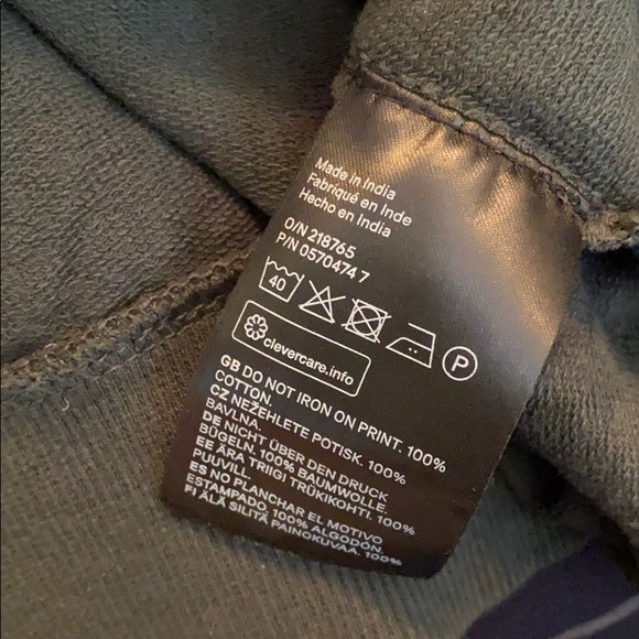 H&M Sweatshirt - Picture 2 of 2